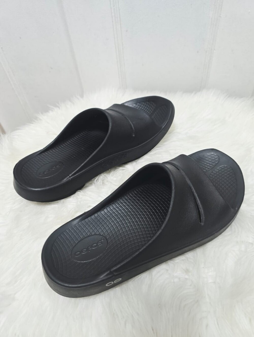 Oofos Ooahh Black Unisex Sports Slide Recovery LN M12 W14 Recovery Men Women - Picture 2 of 8